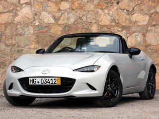 马自达或将为Mazda Miata Drop-Head Coupe概念车配置