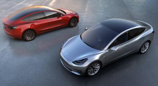 特斯拉Model 3开始交付国内预订用户的消息一石激起千层浪