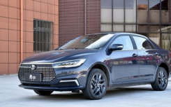 比亚迪新秦EV 500KM怎么样 宝骏360 CVT多少钱？